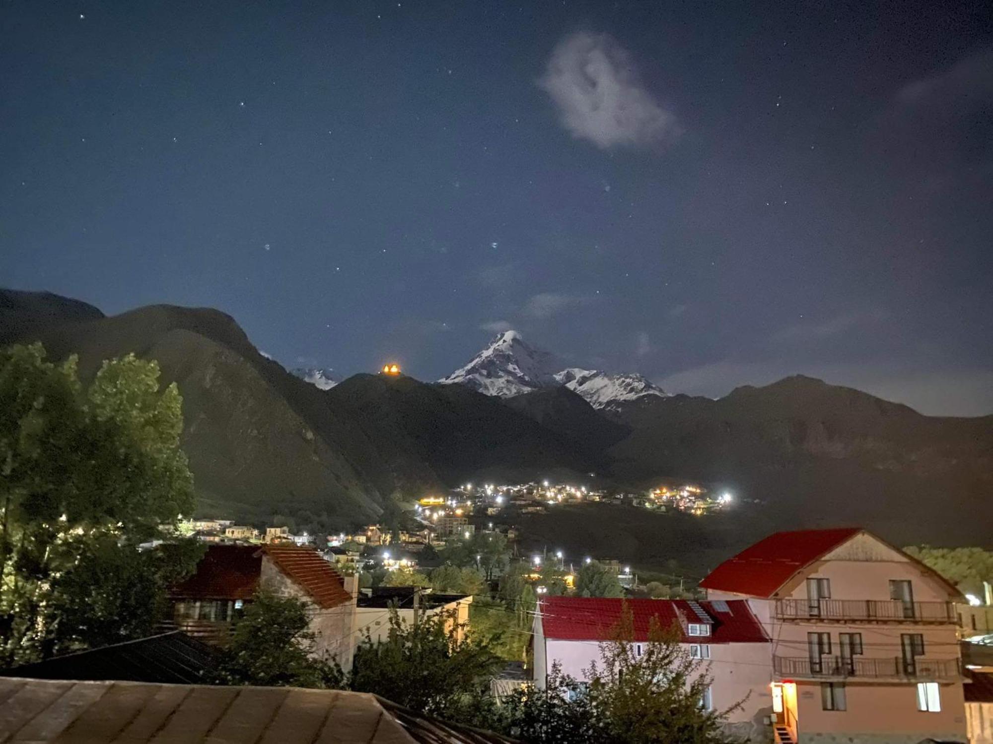 Hotel Four Season In Kazbegi Camera foto