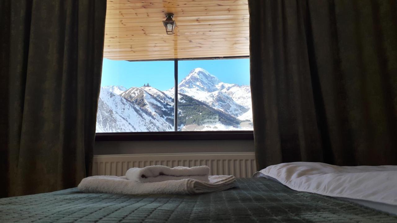 Hotel Four Season In Kazbegi Esterno foto