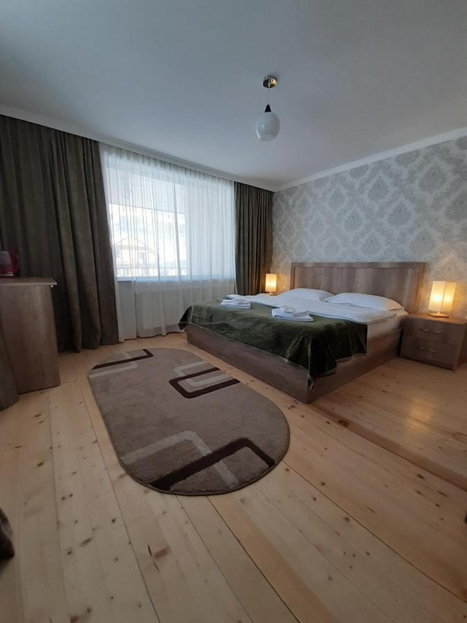 Hotel Four Season In Kazbegi Esterno foto