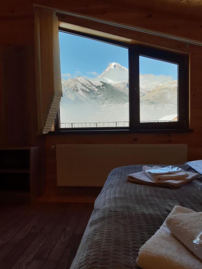 Hotel Four Season In Kazbegi Esterno foto